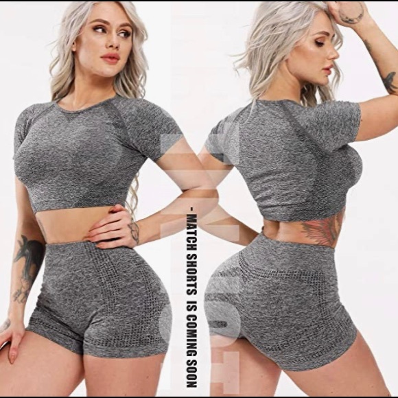 Workout crop top - Picture 1 of 3